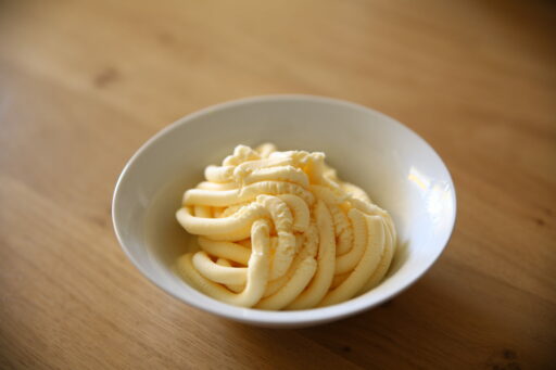 By using a potato ricer, the vanilla spaghetti is a little thicker than usual.