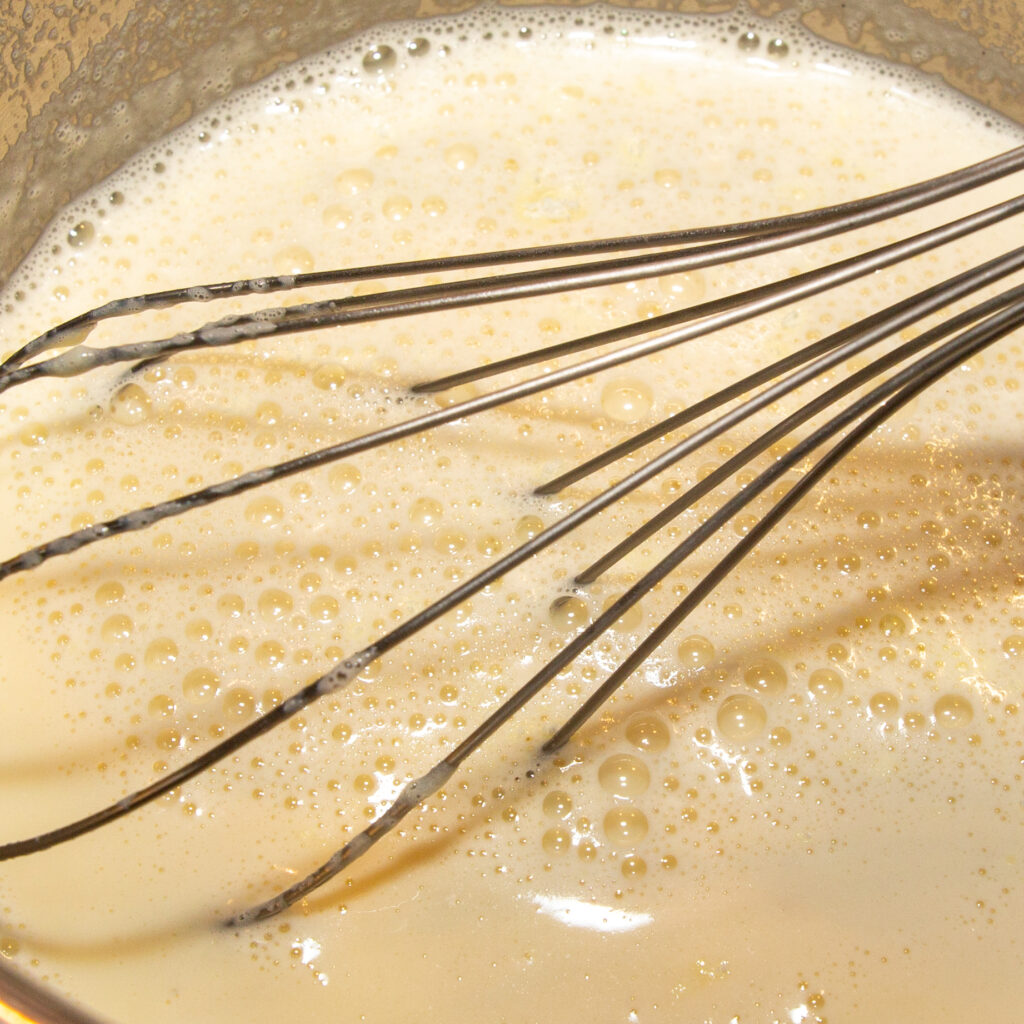 Walnut ice cream Allow the finished walnut ice cream mixture to cool and infuse in the refrigerator.