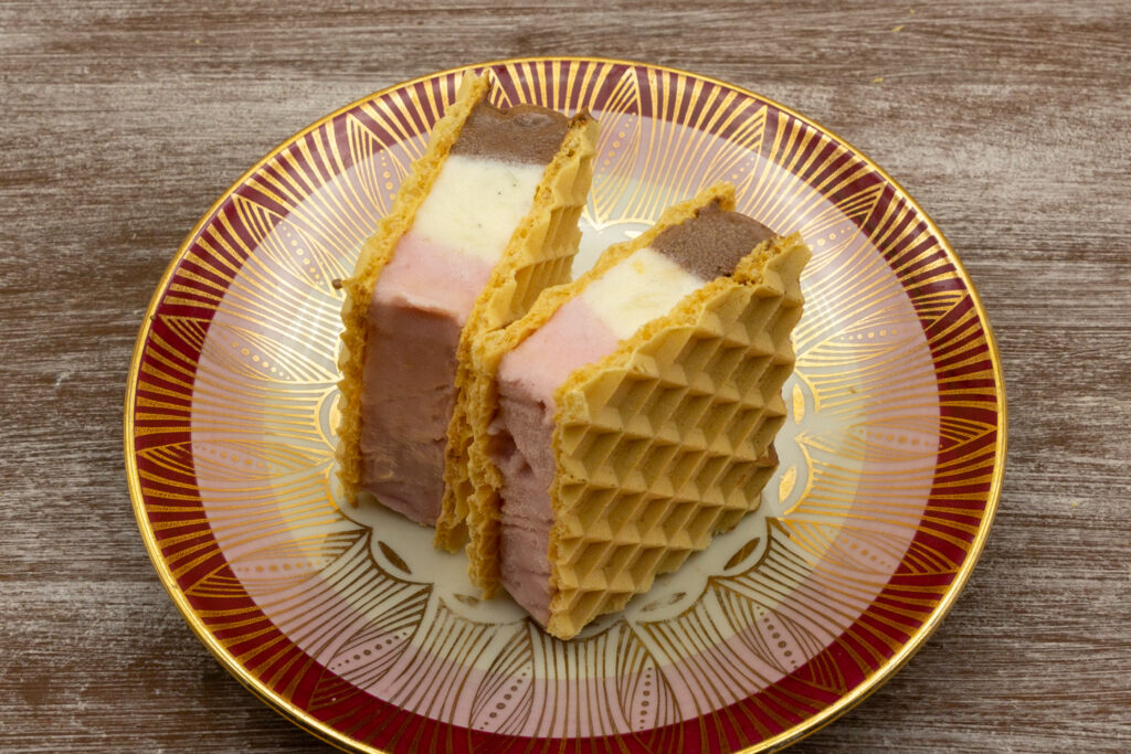 Selbst gemachtes Eis-Sandwich nach Fürst-Pückler-Art.